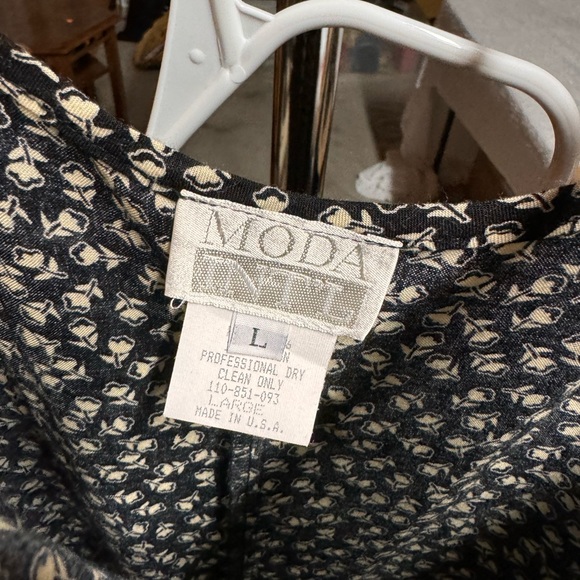 SOLD: Out of Stock - Picture 2 of 3